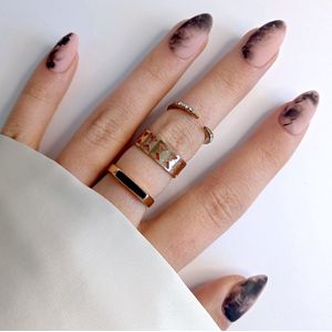 SD Press on Nails - No. 32 Smoky - Plaknagels met nagellijm - Matte - Set 20 Nagels - Handmade - Medium Almond - Kunstnagels - Nail Art - Nepnagels - Nageltips - Nails at home - Nail Art - Cosplay - Accessoires - Nagelset