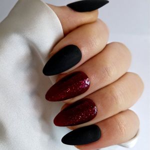 SD Press on Nails - B-186 - Plaknagels met nagellijm - Kort Stiletto - Kunstnagels - Zwart Rode Matte - Set 20 Kunstnagels handgemaakt van gellak - Nageltips - Stiletto Nagels - Accessoires - Gelnagels - Nepnagels - Nail Art - Handmade