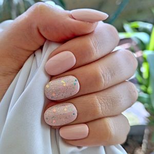SD Press on Nails - B-37 - Plaknagels - Nagelset 20 Nagels - Nude Glitter- Gellak - Nagellak - Korte Ronde Nageltips - Nepnagels met Lijm - Kunstnagels - Nail Art - Handmade - Valse nagels - Nagelvijl - Accessoires - Korte Nagels - Glitter
