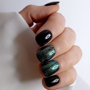 SD Press on Nails - B-170 - Plaknagels met nagellijm - Kort Naturel - Kunstnagels - Zwart Blauw Groen Shimmer - Set 20 Kunstnagels handgemaakt van gellak - Nageltips - Accessoires - Korte Nagels - Accessoires