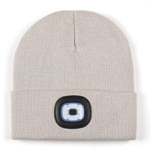 Beige herlaadbare LED BEANIE MUTS met wit licht vooraan en rood licht achteraan, uw garantie voor veiligheid en comfort
