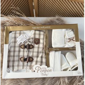luxe geschenkdoos-luxe baby kostuum-vlinderdas/strik -dooppakje- smoking baby boy- pasgeboren - kraamcadeau-babyshower-doopviering-bruiloft-fotoshoot-katoen-6 delige set-ruitpatroon-maat 56/62 vanaf geboorte tem 4 maanden