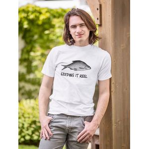 Shirt - Keeping it reel - Wurban Wear | Grappig shirt | Vissen | Unisex tshirt | Vishengel | Opbergbox | Zonnebril | Aas| Roofvis | Wit