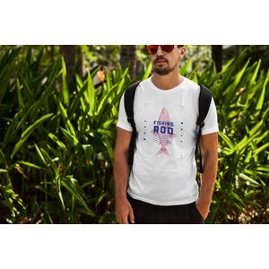 Shirt - Fishing rod - Wurban Wear | Grappig shirt | Vissen | Unisex tshirt | Vishengel | Opbergbox | Zonnebril | Aas| Roofvis | Wit