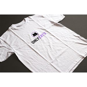 Shirt - OnlyCats - Wurban Wear | Grappig shirt | Kat | Unisex tshirt | Kattenbak | Liefde | Knuffel | Wit & Zwart