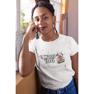 Shirt - I woof you so much - Wurban Wear | Grappig shirt | Hond | Unisex tshirt | Speelgoed | Hondenmand | Knuffel | Wit