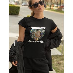 Shirt - Be the voice for the voiceless - Wurban Wear | Grappig shirt | Vegan | Unisex tshirt | Dieren | Dierenvriend | Vegan kookboek | Wit & Zwart