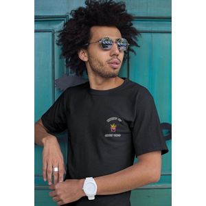 Shirt - Thinking of chicken wings - Wurban Wear | Grappig shirt | Dieet | Unisex tshirt | Fast food | Airfryer | Sport | Verwenpakket | Wit & Zwart