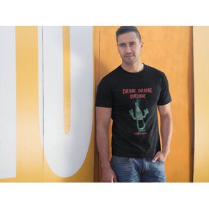 Shirt - Drink, drank, drunk - Wurban Wear | Grappig shirt | Dieet | Unisex tshirt | Fast food | Airfryer | Sport | Verwenpakket | Wit & Zwart