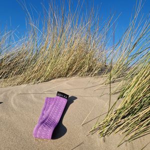 XSIERA - HANDDOEK ELASTIEK - LILA - STRAND KNIJPER - STRANDBED ELASTIEK - HOLD YOUR TOWEL