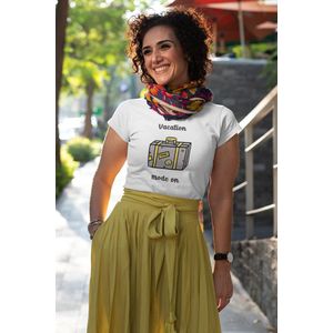 Shirt - Vacation mode on - Wurban Wear | Grappig shirt | Handdoeken | Unisex tshirt | Zonnebril | Reiskoffer | Wit
