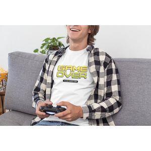 Shirt - Game over - Wurban Wear | Grappig shirt | Gaming | Unisex tshirt | Wit