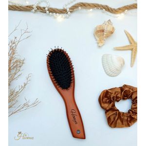 Houten haarborstel met of zonder naam - Gepersonaliseerd houten borstel - Cadeau - Ovale borstel - Haarborstel - Haar brush - Bruin Hout - Professionele Haarborstel - Haarborstel antiklit - Antiklit haarborstel - Hair Product - Haarverzorgingsprod