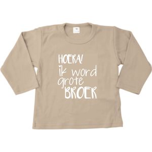 Shirt Aankondiging zwangerschap ""Hoera Ik word grote broer"" | lange mouw | Zand/wit | maat 104 zwangerschap aankondiging bekendmaking Baby big bro brother