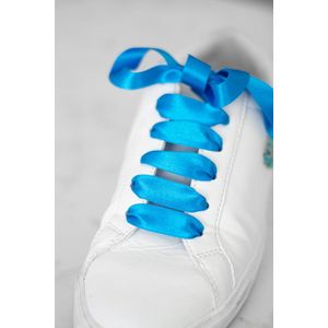 Schoenveters plat satijn luxe - blauw breed - 120cm met zilveren stiften veters voor wandelschoenen, werkschoenen en meer