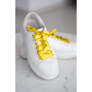 Schoenveters plat satijn luxe - geel breed - 120cm met gouden stiften veters voor wandelschoenen, werkschoenen en meer