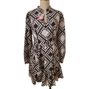 Dames jurkje/tuniekje kort model zwart/ beige One size. 38/42