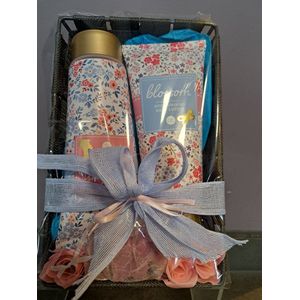 geschen set vrouwen verjaardag - moeder dag - kerst geschenk - wilde bloemen - douche gel - body lotion - zeep