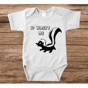 Soft Touch Rompertje met tekst - stinkdier | Baby rompertje met leuke tekst | | kraamcadeau | 0 tot 3 maanden | GRATIS verzending