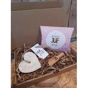 Juf-Cadeauset-Juffendag-Verjaardag-Verjaardag Juf-Eindeschooljaar-Afscheid-Kinderdagverblijf-Soap&Gifts-Hart-Zeep-Clean Cotton-Katoen-Beste Juf-Voeten-Badzout-Verwenpakket-Musthave-Welness-Elegant-luxueus