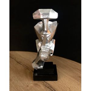 Silence zilver 35 cm hoog - polyresin - kunststof - interieur - voor binnen - interieurdecoratie - decoratiefiguur - modern - geschenk - cadeau - gift - verjaardag - Kerst - Nieuwjaar