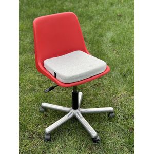 Warmpi® Draadloos Verwarmd Zitkussen / Stoelkussen - Beige - 3 warmtestanden - Gerecycled Polyester - Incl Warmpi Powerbank (+/- 5 uur warmte in de middelste stand en 3 uur in de hoogste stand) - 5cm dik memory foam voor optimaal comfort