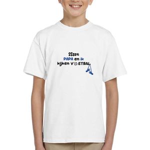 Papa en ik kijken voetbal - Kinder T-Shirt - Wit - Maat 146/152 - T-Shirt leeftijd 11 tot 12 jaar - Grappige teksten - Cadeau - Shirt cadeau - Voetbal fan - verjaardag -