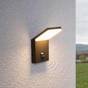 Lucande - Wandleuchte außen 'Nevio' aus Aluminium mit Bewegungsmelder von