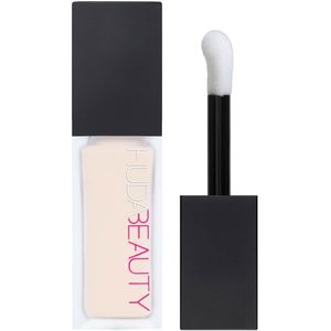 Huda Beauty Luminous Matte Liquid Concealer Huda Beauty - #fauxfilter Luminous Matte Liquid Concealer 0.1 Whipped Cream