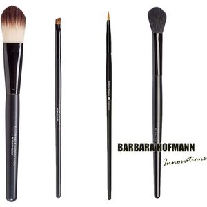 Profesionele make-up kwast set van barbara Hofmann - Foundation Brush, Eye Liner Brush, Angular Eyeshadow Brush en een Highlighter Brush.