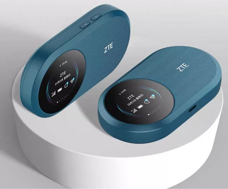 ZTE - U10S Pro - Mifi Router - 4G - Draadloos - Tot 32 Gebruikers - LCD Scherm