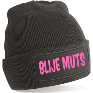 Blije Muts Roze - Zwarte muts - Beanie - One Size - Uniseks - Grappige tekst -Wintersport - Aprés ski muts- Wintersport - warme muts - muts met leuke tekst