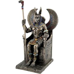 Veronese Design Bronzen afgewerkte Egyptische God Anubis op het standbeeld van de troon