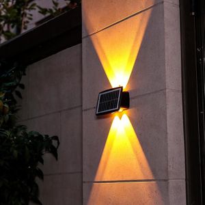 4LED Solar Wandlamp Outdoor Waterdicht Op en neer Tweekoppige Spotlights (Geel Licht)