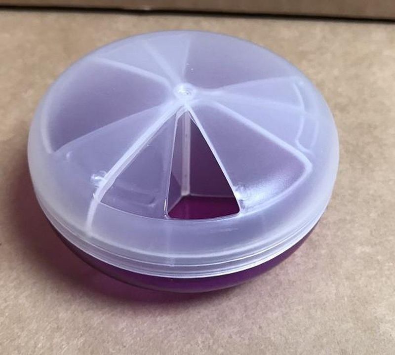 Pillendoos - Rond - Kunststof - 3 Vaks - Draaibaar Deksel