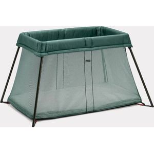 Reisbed light BABYBJORN. Polyester materiaal. Maten één maat. Groen kleur