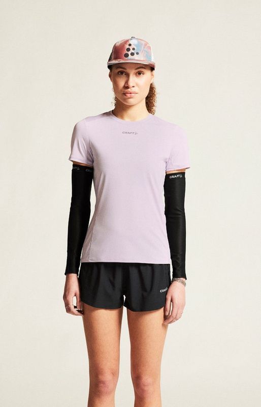 Craft - ADV Essence SS Tee 2 - T-shirt - Roze - Gerecycled Polyester