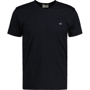 Gant T-Shirt "SLIM SHIELD V-NECK T-SHIRT", mit einer kleinen Logostickerei auf der Brust