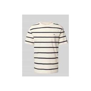 Gant T-Shirt "REG SHIELD KA V-NECK T-SHIRT", mit einer kleinen Logostickerei auf der Brust