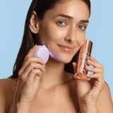 FOREO BEAR™ 2 go compact microcurrent apparaat met 6 intensiteiten en 2 microcurrent patronen, Lavender