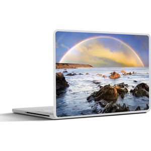 Laptop sticker - 13.3 inch - De Ierse kustlijn onder een volledige regenboog