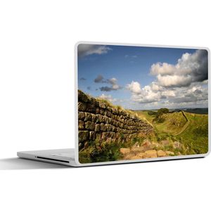 Laptop sticker - 12.3 inch - De Muur van Hadrianus met een stenig pad op de voorgrond - 30x22cm - Laptopstickers - Laptop skin - Cover