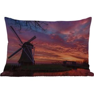 Buitenkussens - Tuin - Windmolen tijdens een zonsopkomst - 60x40 cm