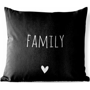 Tuinkussen - Engelse quote ""Family"" op een zwarte achtergrond - 40x40 cm - Weerbestendig
