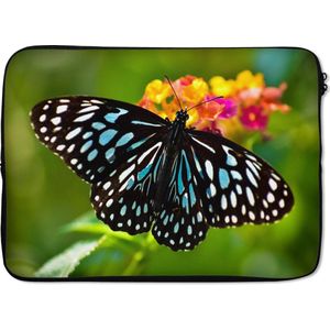 Laptophoes 14 inch 36x26 cm - Vlinders - Macbook & Laptop sleeve Blauwe Tijger vlinder - Laptop hoes met foto