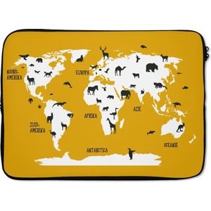 Laptophoes 14 inch 36x26 cm - Trendy wereldkaarten - Macbook & Laptop sleeve Wereldkaart met dieren tegen een knalgele achtergrond - Laptop hoes met foto