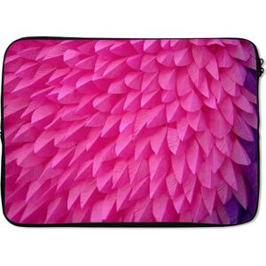 Laptophoes 14 inch 36x26 cm - Veren structuur of achtergrond - Macbook & Laptop sleeve Roze veren structuur - Laptop hoes met foto