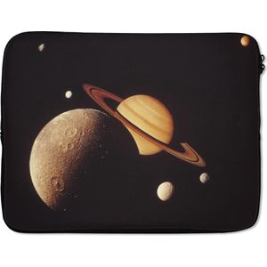 Laptophoes 17 inch 41x32 cm - Saturnus - Macbook & Laptop sleeve Saturnus met manen - Laptop hoes met foto