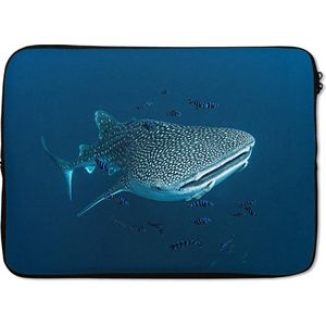 Laptophoes 14 inch 36x26 cm - Walvishaai - Macbook & Laptop sleeve Een walvishaai met stippen - Laptop hoes met foto