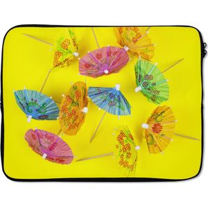 Laptophoes 15 inch 38x29 cm - Kleurrijke Kunst - Macbook & Laptop sleeve Parasols op geel - Laptop hoes met foto